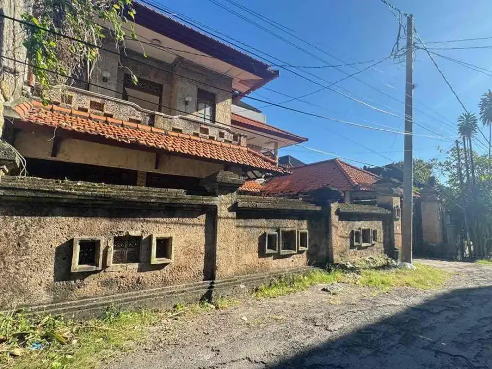 Tanah MURAH Bonus Bangunan Dekat Plaza Renon Denpasar