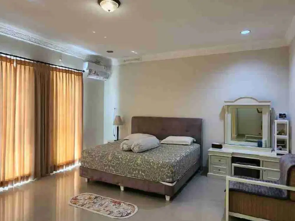 Dijual Rumah 2,5 lantai cluster Villa bukit Regency, Pakuwon Indah, Surabaya Barat