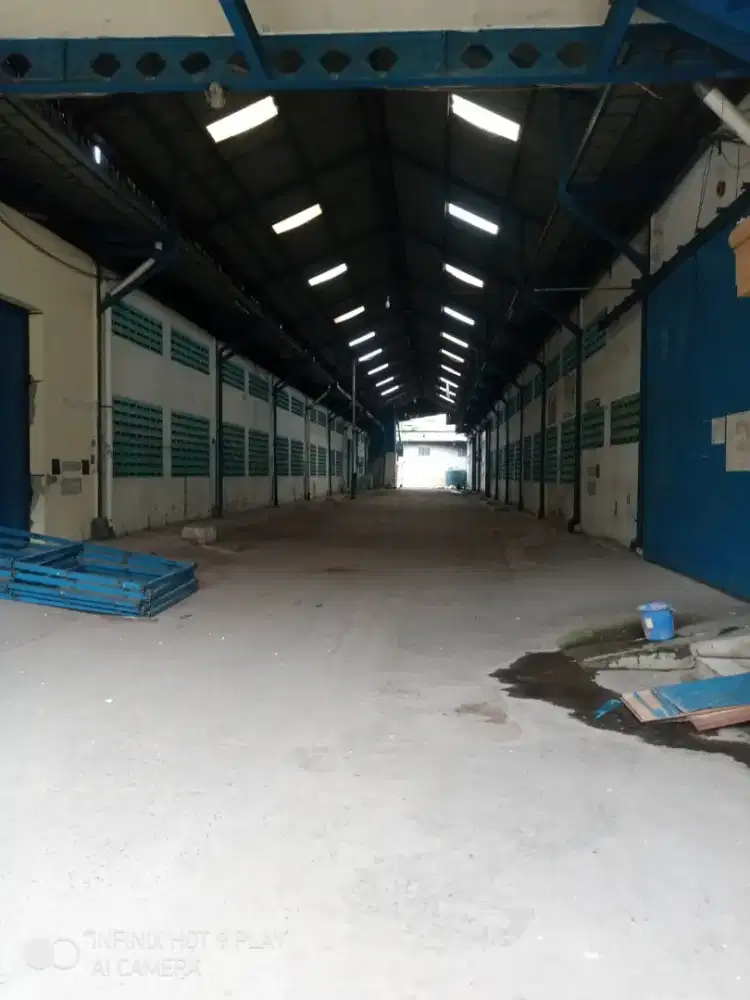 Sewakan Gudang EX Garmen
Mercedes Benz Wanaherang Gunung Putri Bogor