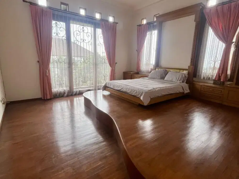 Rumah Vila Nyaman Strategis dekat Pariwisata Lembang dan Kampus UPI dalam Komplek