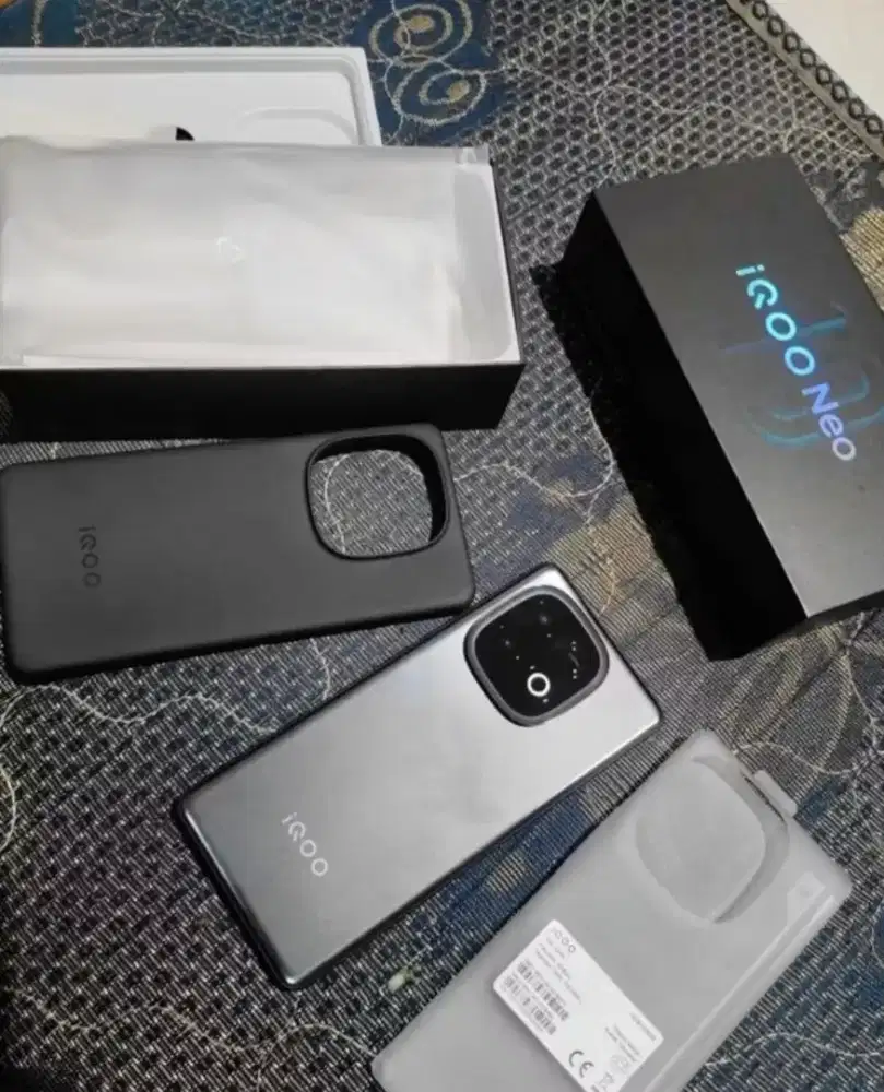 iQOO Neo 10 8/256 Black