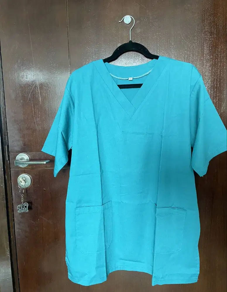 PALET SCRUB MEDIS - PRELOVED LIKE NEW