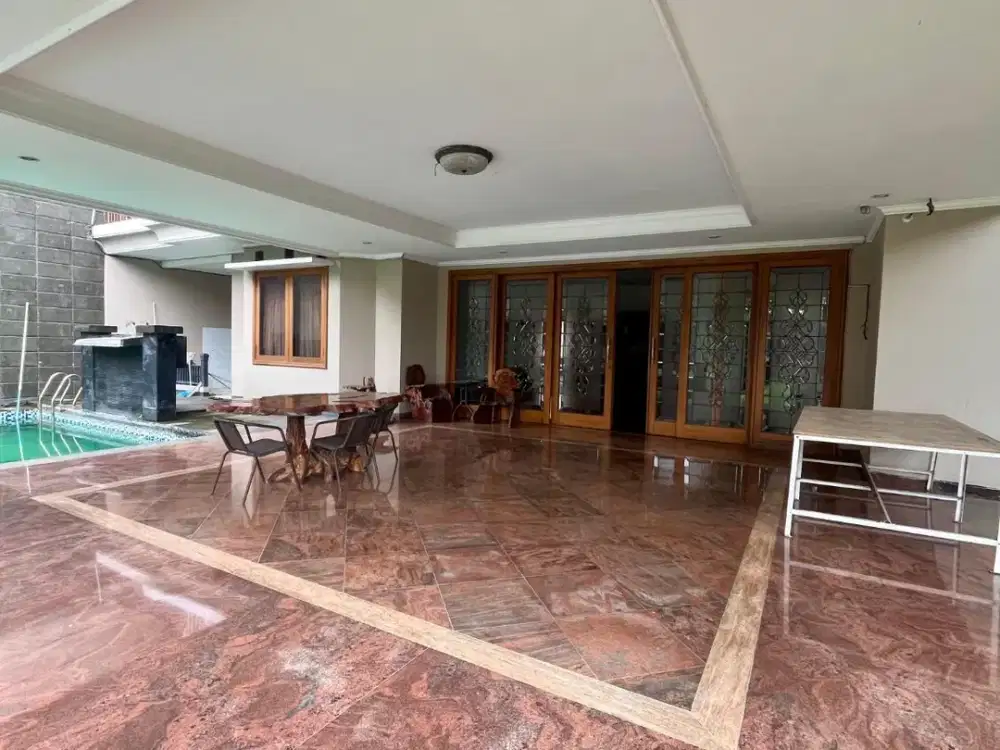 Turun Harga!! Rumah Luas Lux Plus Kolam Renang di Setiabudi Regency Bandung