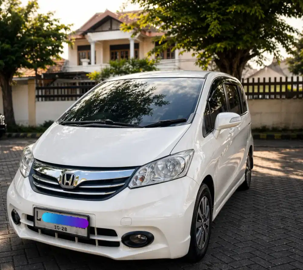 Jual Mobil Kesayangan Honda Freed E-PSD 2012 (Putih Favorit)