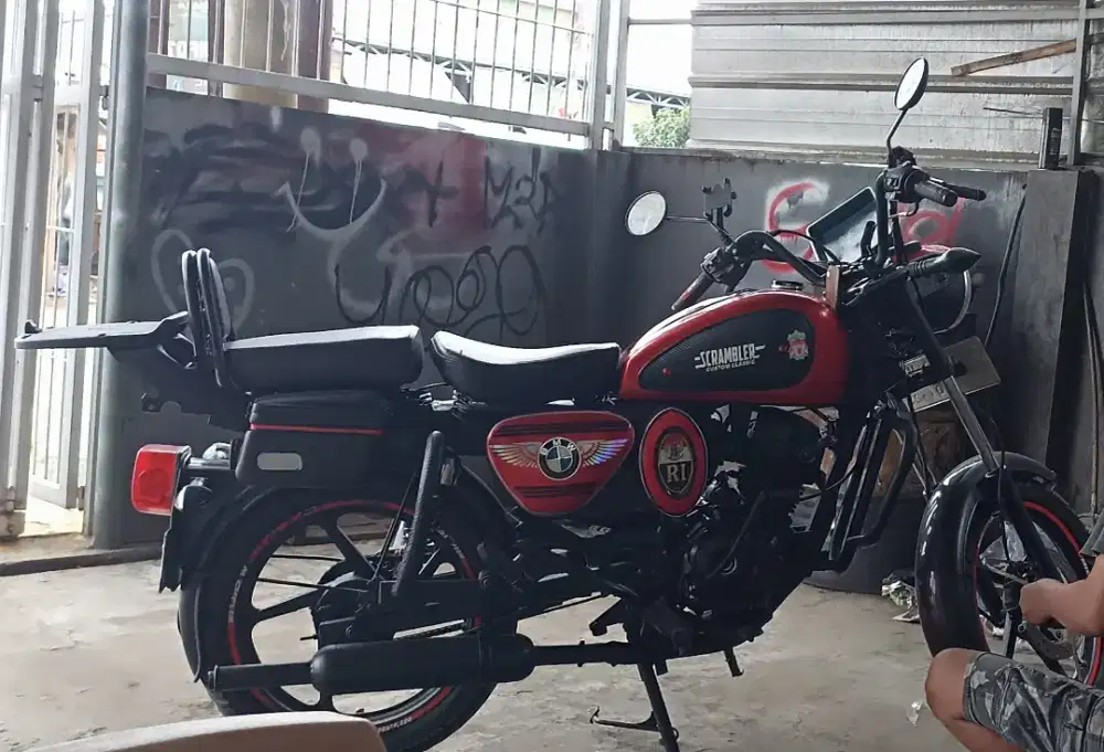 Motor custom basic pulsar 135