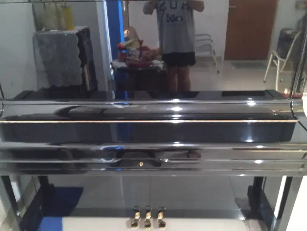 Jual cepat piano Yamaha U3G keadaan baik tidak terpakai lagi