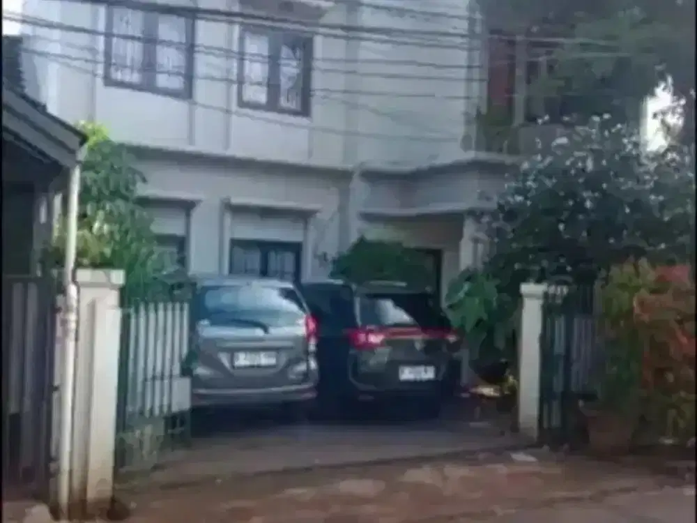 DIJUAL RUMAH JATIWARINGIN – LUAS, NYAMAN & STRATEGIS