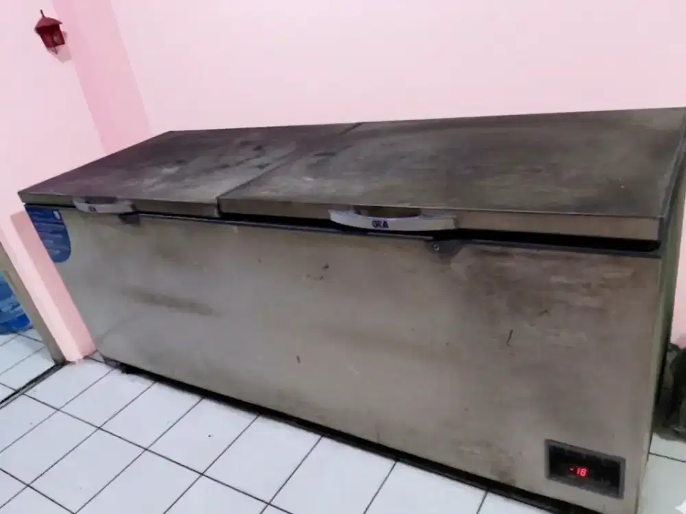 Freezer CHEST GEA 1200 LITER