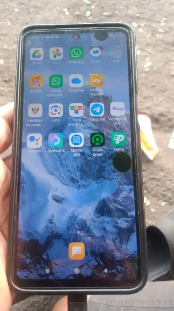 Redmi note 9 pro, Ram 6/64 gb. Minus LCD tompel.