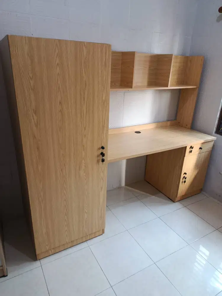 JUAL MURAH PINDAHAN_MerkINFORMA_Set Meja Belajar_Dipan_Kasur