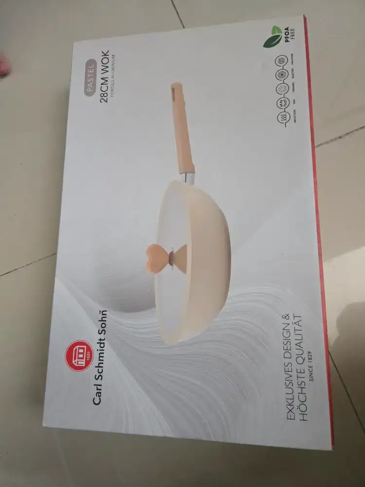 Fry Pan 28cm cream