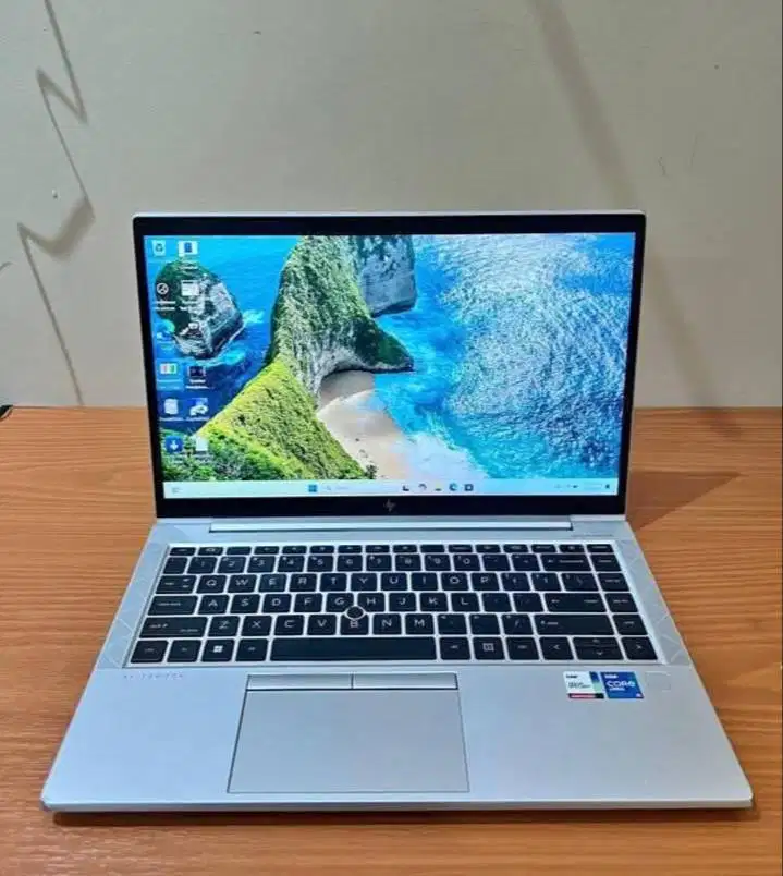 Laptop Hp, sudah touchscreen, kwalitas ok, noken