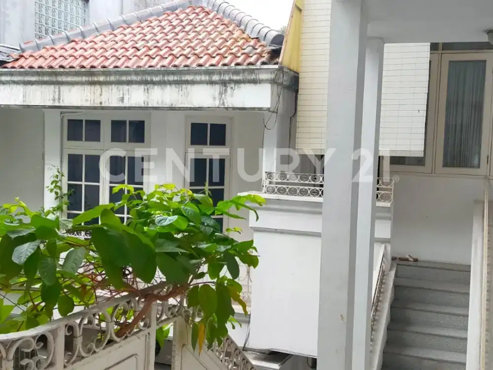 Menteng, Pusat Commercial, Cik Ditiro...