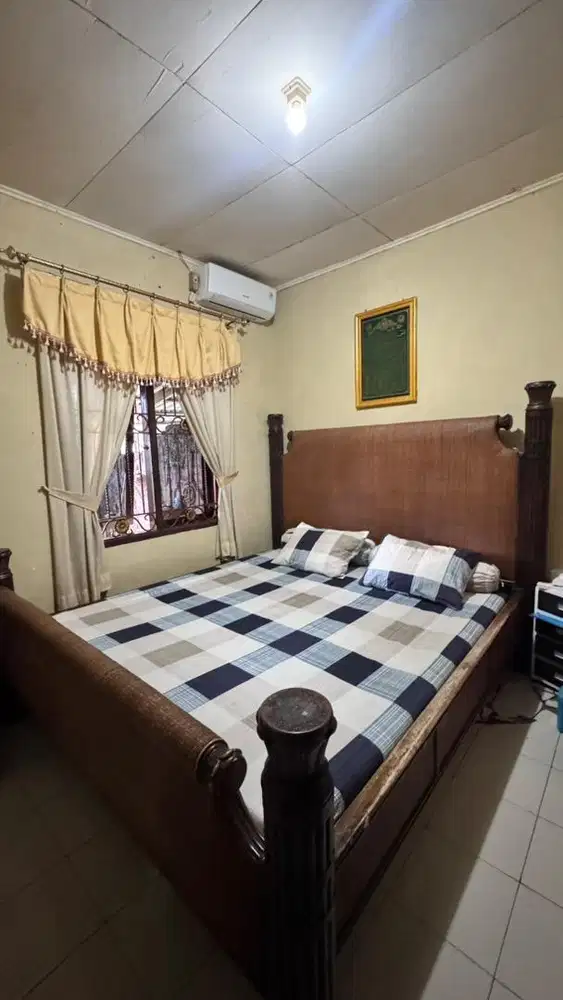 For sale dipan kasur dan meja makan