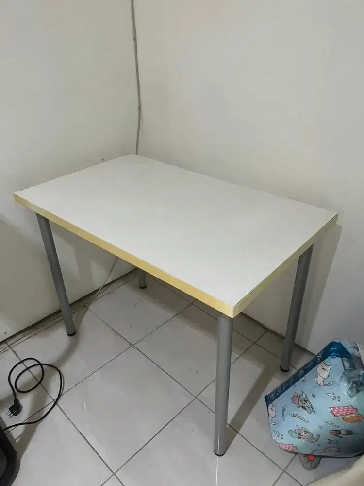 Meja belajar ikea 100 x 60