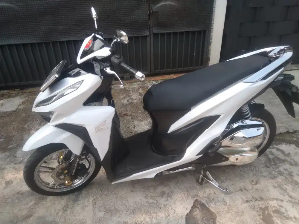 Vario 125 iss Istimewa  th 2022