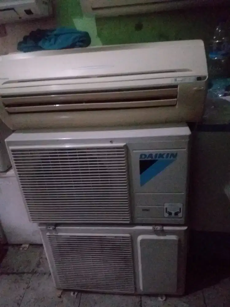 AC Daikin Thailand 1/2 pk Masih Orisinil