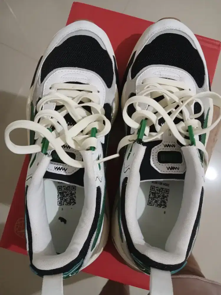 Sepatu puma trinity size 42