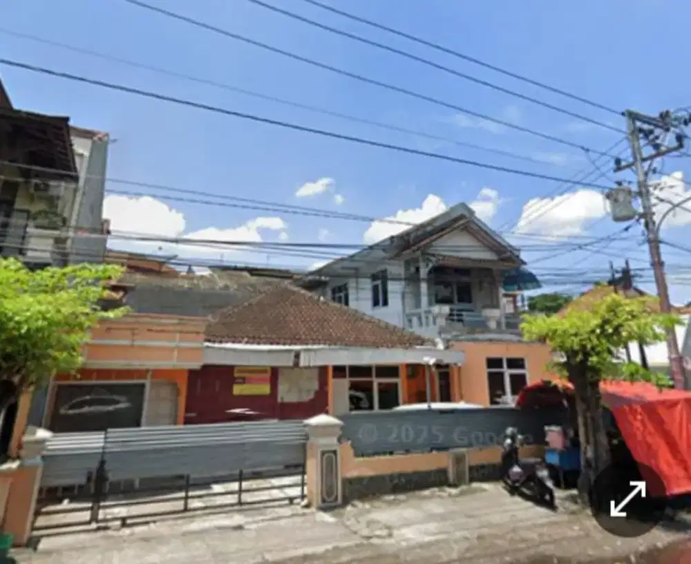 Disewakan Murah Rumah 2 Tingkat lokasi Strategis Pusat Kota Solo