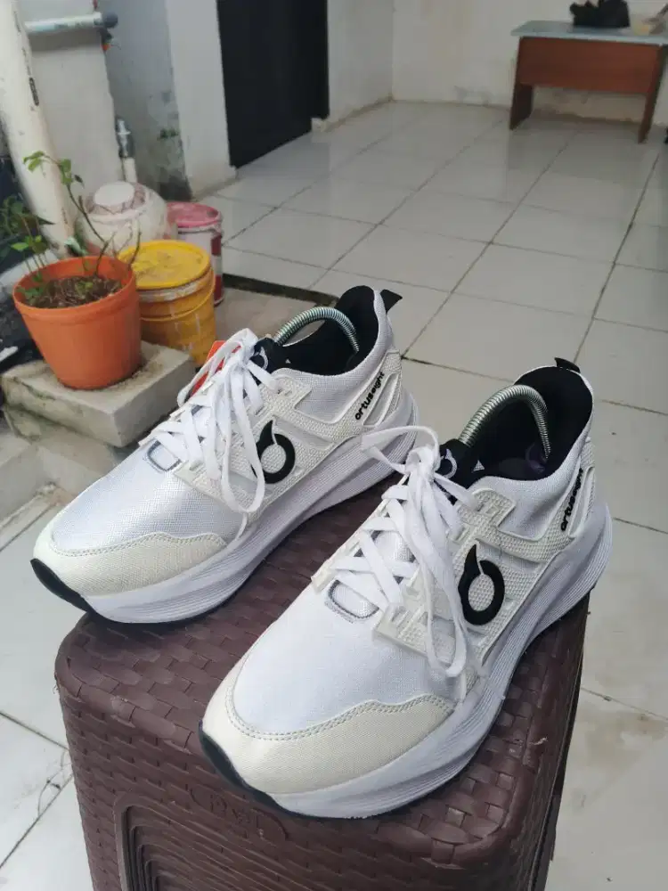 Running Shoes Ortuseight