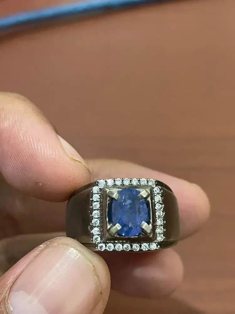Natural Blue Sapphire Srilanka