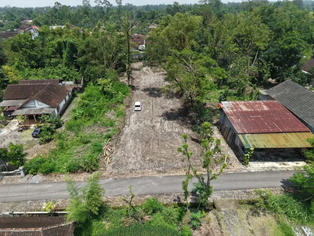 Tanah Tepi Jalan Aspal, Dekat Kantor Kelurahan Selomartani Kalasan