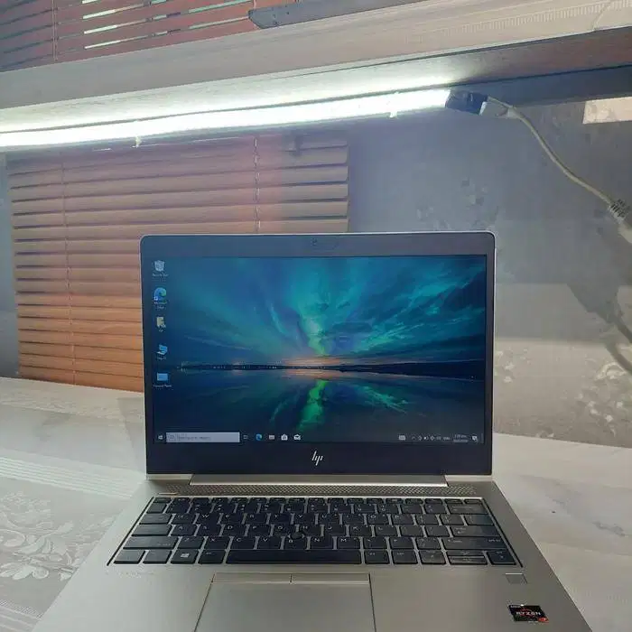 HP ELITEBOOK 735 G5 AMD RYZEN 7 2700U RAM 16GB SSD VGA 1GB *RVN