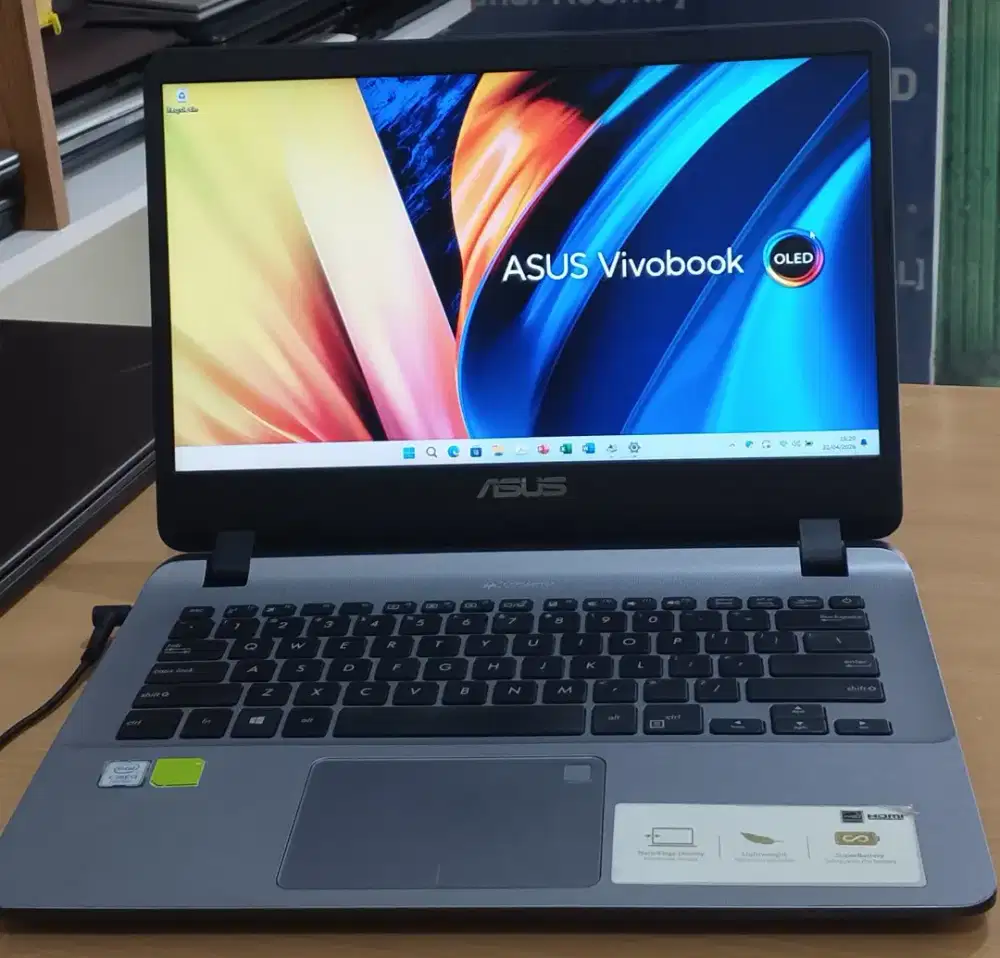 Asus VivoBook Core i3 7020U nVidia MX130 RAM 8 SSD 128 + HDD 1 TB
