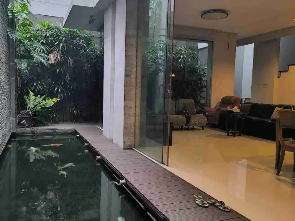 Dijual Rumah Lebar Jalan 3 Mobil Kelapa Gading