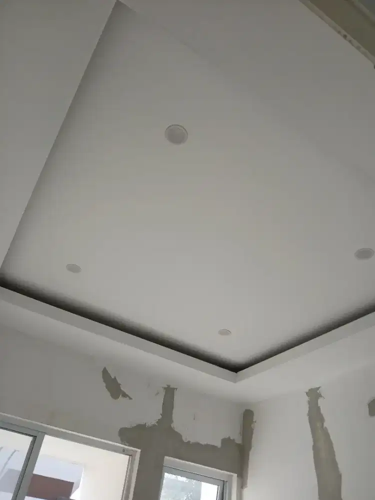 Tukang Pasang Plafon dan Partisi Gypsum. Kontraktor Bangun Rumah Mewah