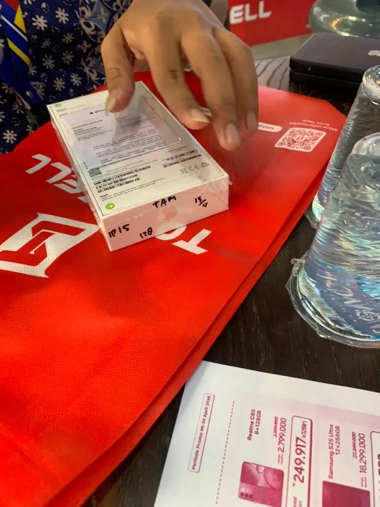 Iphone 15 128 pink baru buka segel