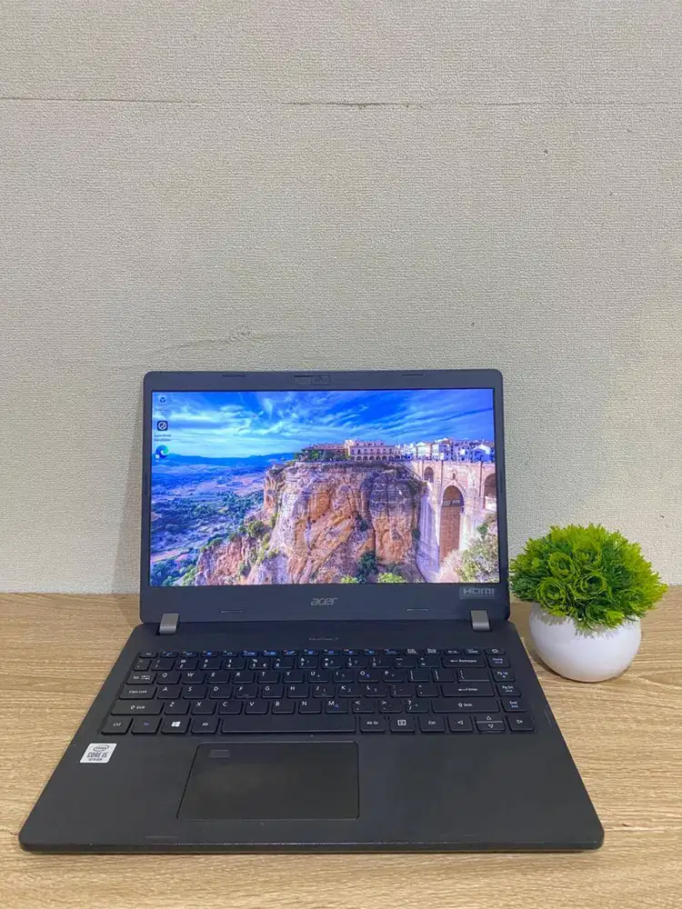 READY STOK SECOND HARGA TERJANGKAU !! ( ACER TRAVELMATE P214 - 52 )