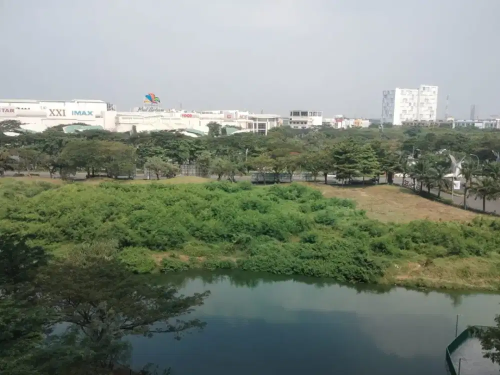 Apartemen The Springlake Summarecon Bekasi, Type 3BR Unfurnish, Siap Huni, Lantai 2 Langsung Akses Pool, Jual Rugi Harga Nego