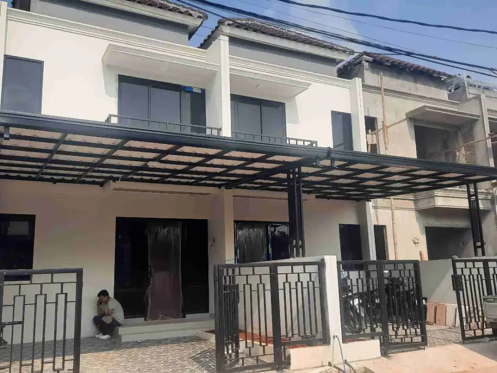 Rumah dalam Komplek Kranggan Cibubur