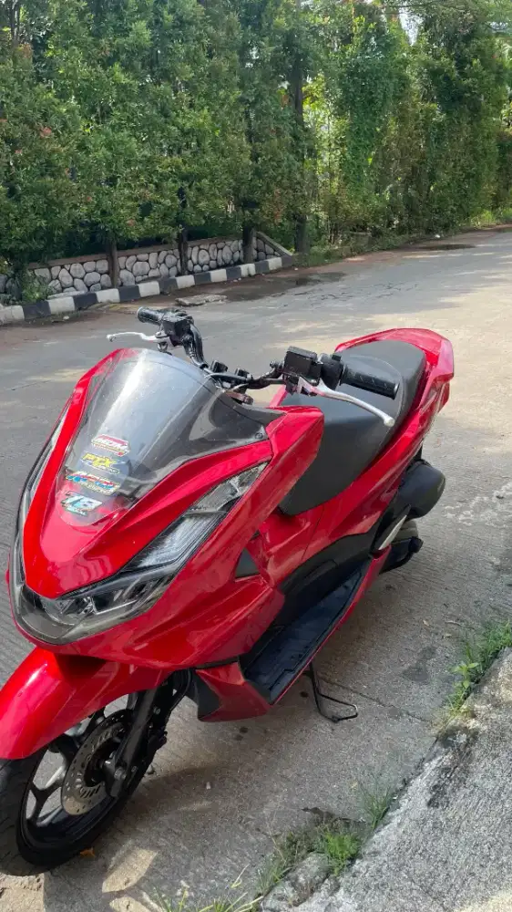 pcx 160 cbs merah glosy 2024