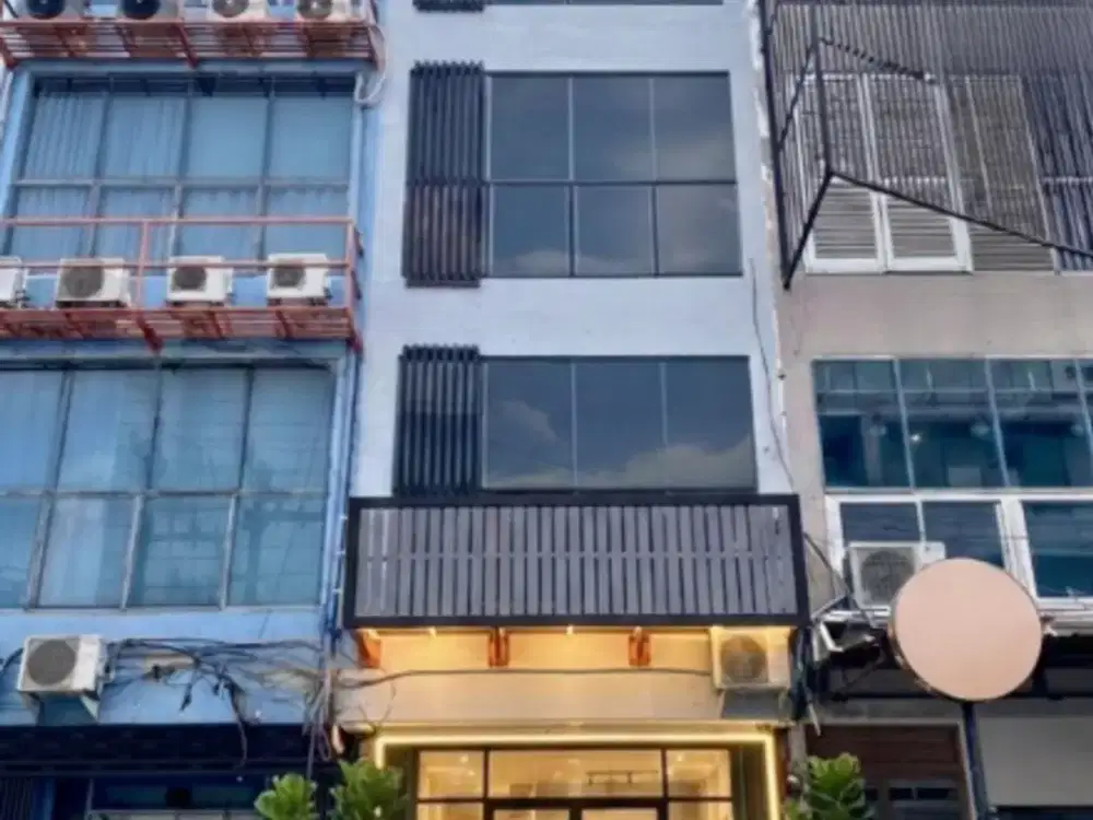 Dijual Cepat Ruko Manyar Kertoarjo 4 Lantai Siap Pakai Lokasi Sangat Strategis