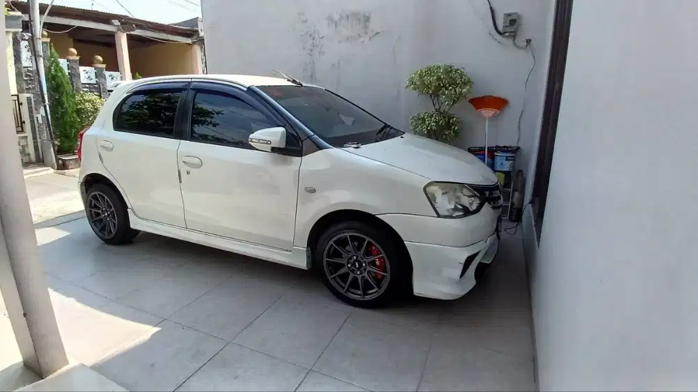 Etios Valco 2014 E, 2014, Manual