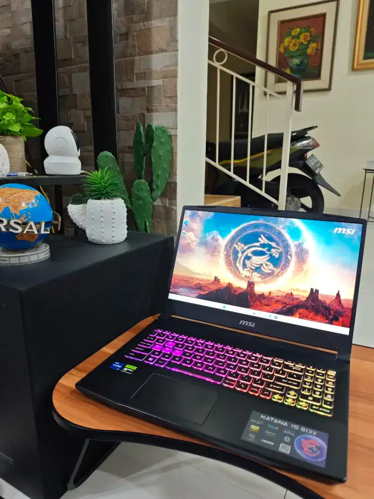 Laptop MSI Katana 15 RTX4070 I7 13620H x rog msi nitro