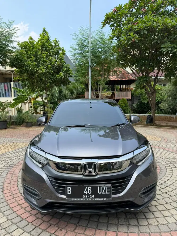 Honda HRV 2021 HR-V SE AT Grey mulus total ex wanita