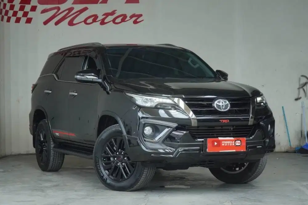 TOYOTA FORTUNER VRZ 2.4 TRD A/T 2020