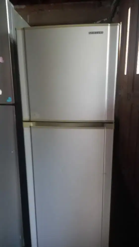 Kulkas Samsung 2 Pintu Normal Joss