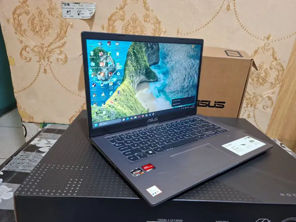 Laptop Asus Vivobook X415DAP - Amd Ryzen 3 - 4GB -SSD 256GB -MULUS