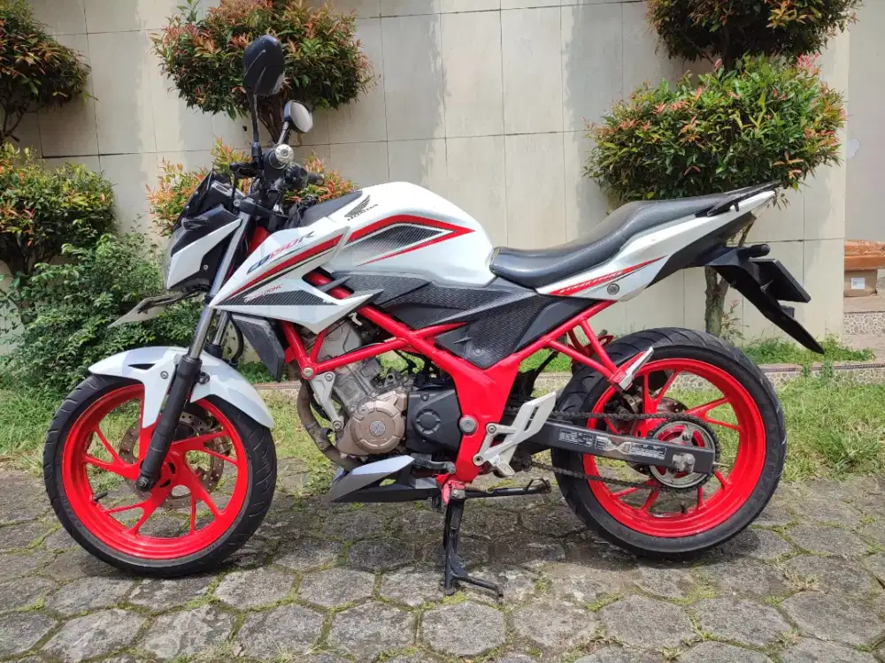 HONDA CB 150R TAHUN 2016 TOP