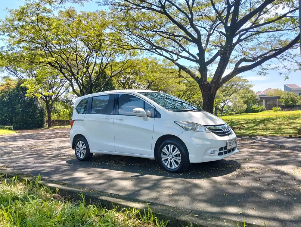 Honda Freed 2013 Bensin