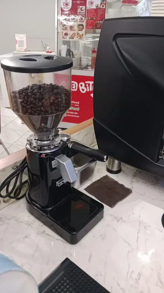 Electric Coffee Grinder Machine