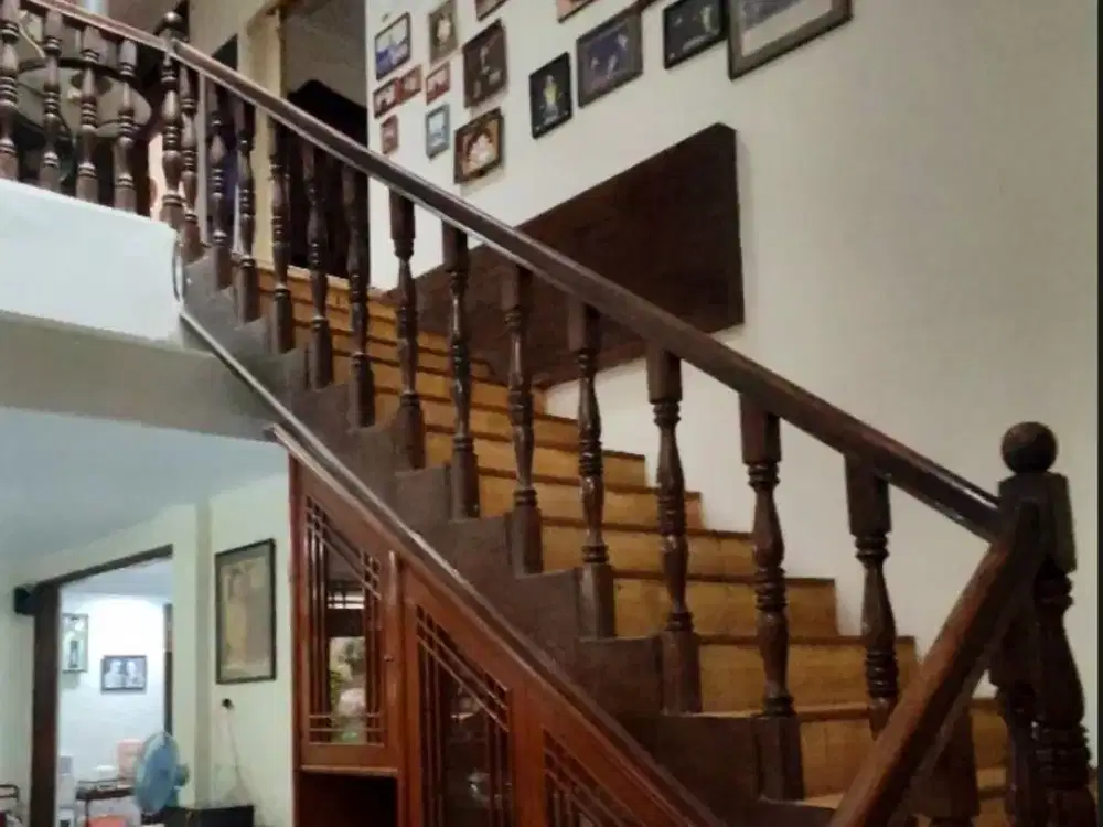 Dijual Rumah Dekat Komersial Area di Cempaka Putih