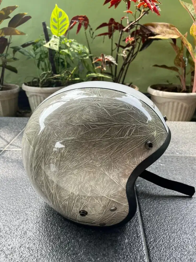 Dijual cepat Helm CARGLOSS HOWARD SMITH