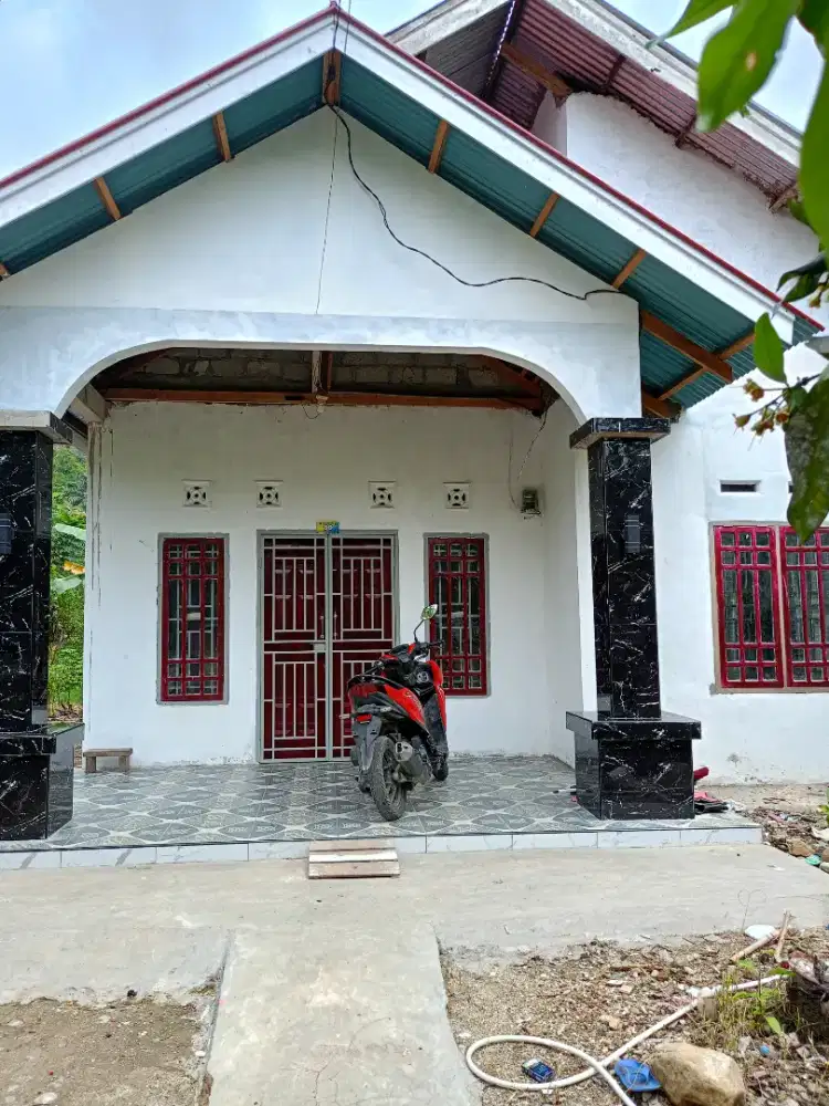 Dijual rumah dan tanah