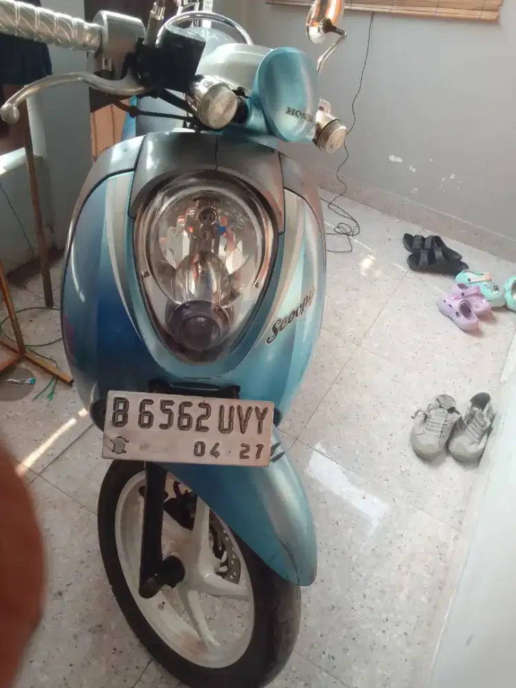 Honda Scoopy 2012 warna biru