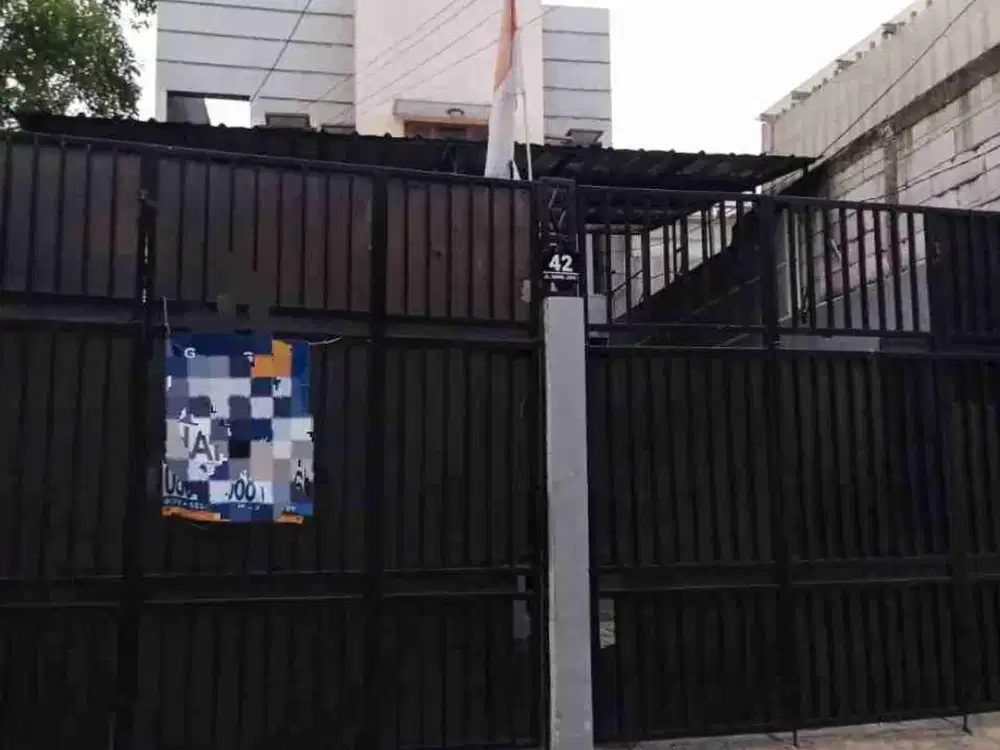 Disewakan Rumah Mewah Strategis Siap Huni di Rawamangun Jakarta Timur